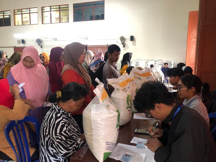 Pemerintah Salurkan Beras 20 Kg per Keluarga, Dukung Ketahanan Pangan Warga